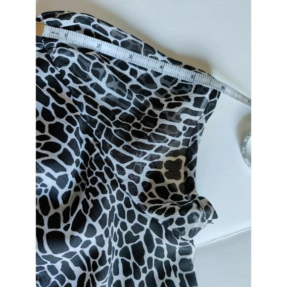MSK Petite Animal Print Fit & Flare Dress Short Sleeve V-Neck Black/White Size 6 - Picture 8 of 11